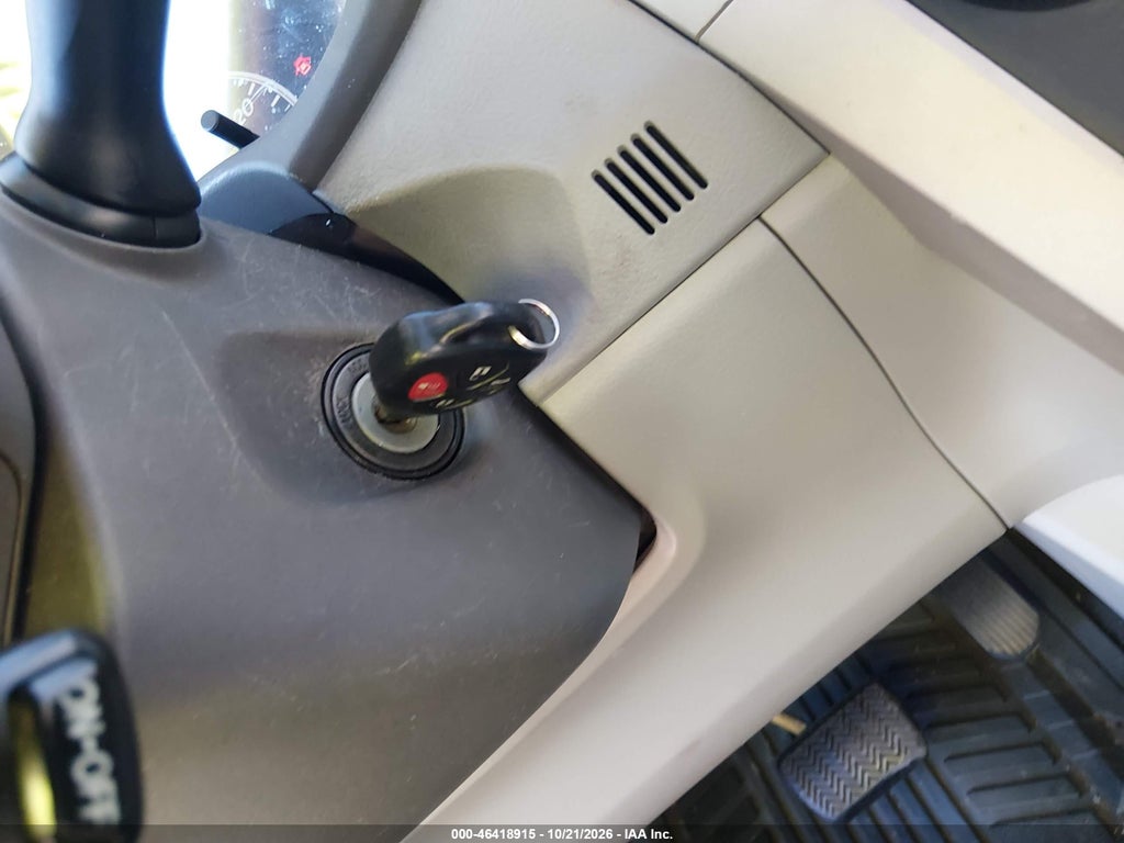 2009 Toyota Corolla XLE photo 11