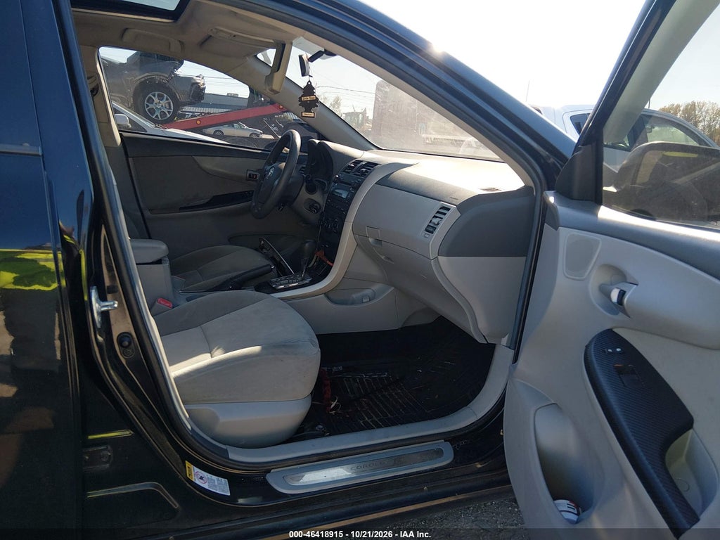 2009 Toyota Corolla XLE photo 5