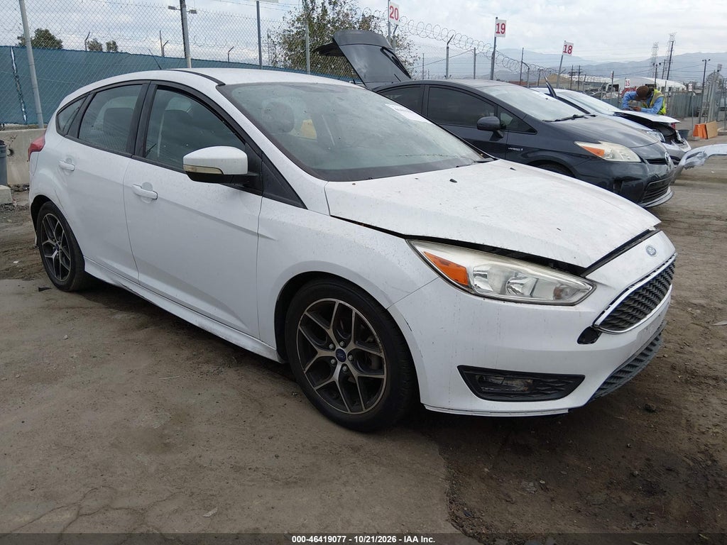 2015 Ford Focus SE photo 1