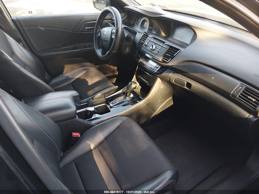 2017 Honda Accord Sport photo 5