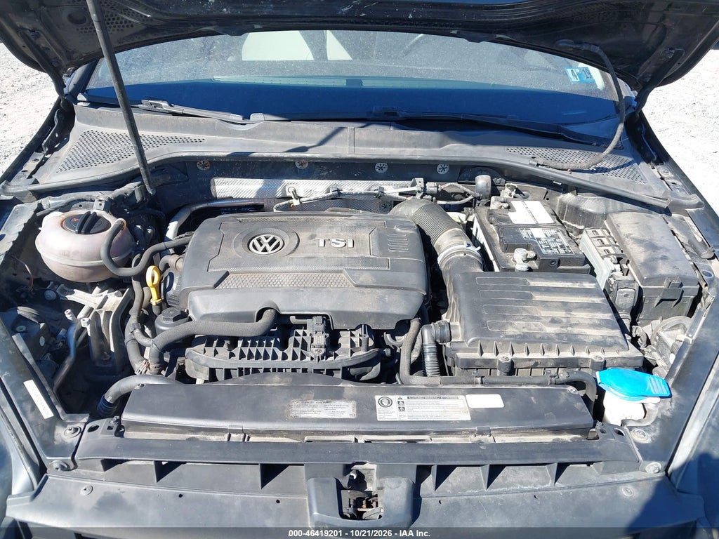 2016 Volkswagen Golf Sportwagen TSI S 4-Door photo 10