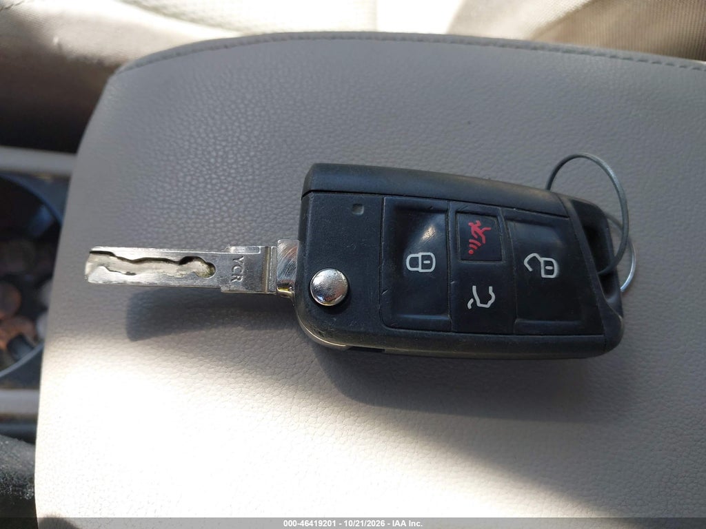 2016 Volkswagen Golf Sportwagen TSI S 4-Door photo 11