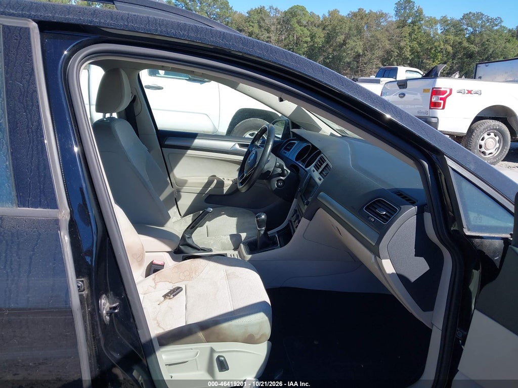 2016 Volkswagen Golf Sportwagen TSI S 4-Door photo 5
