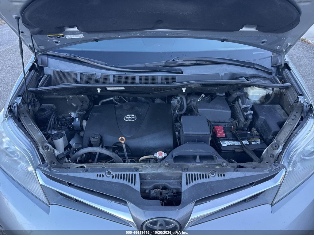 2019 Toyota Sienna XLE 7 Passenger photo 10