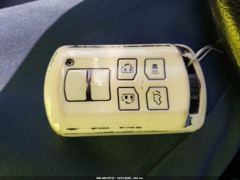 2015 Toyota Sienna SE 8 Passenger photo 11