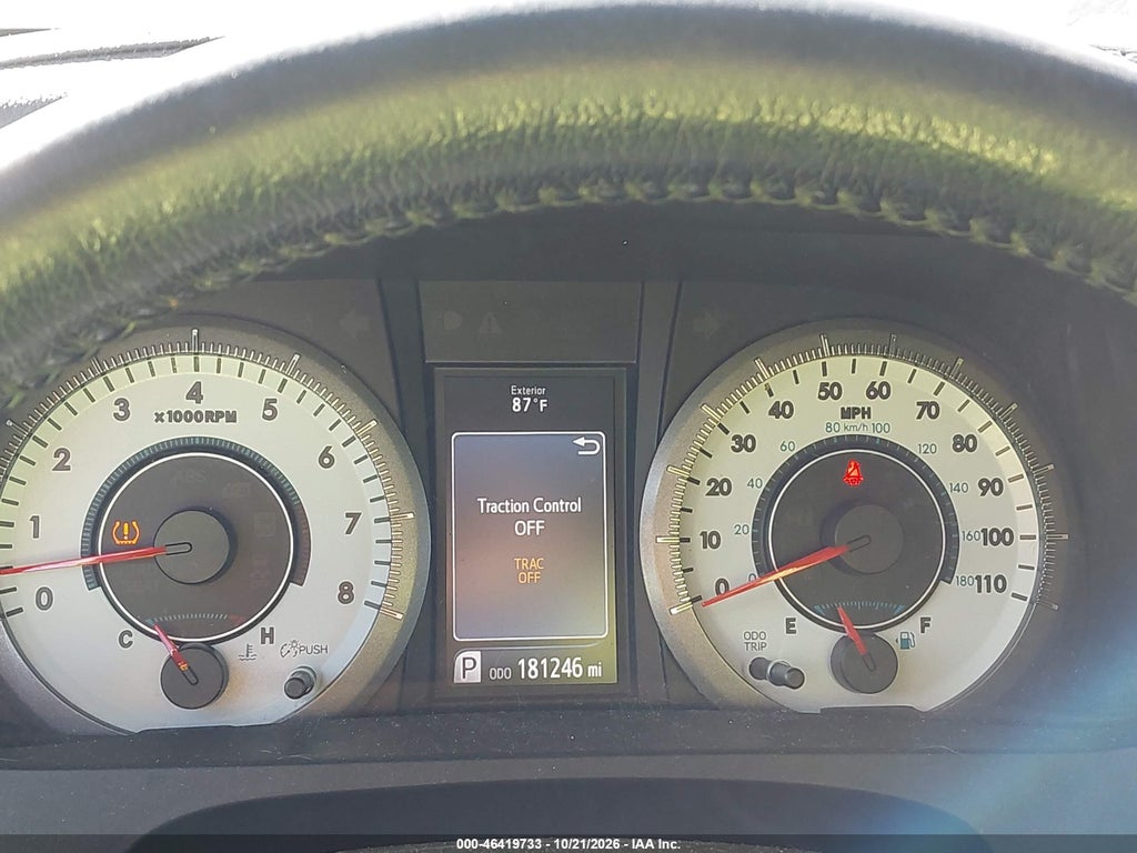 2015 Toyota Sienna SE 8 Passenger photo 7