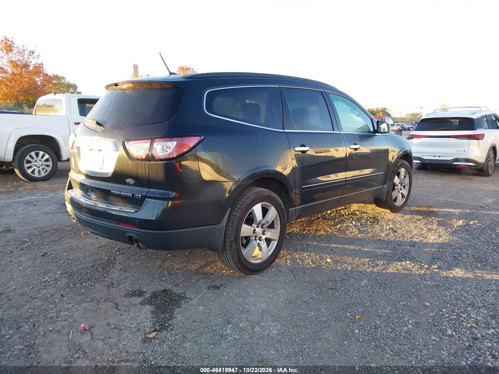 2014 Chevrolet Traverse LTZ photo 4