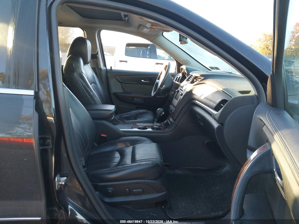 2014 Chevrolet Traverse LTZ photo 5