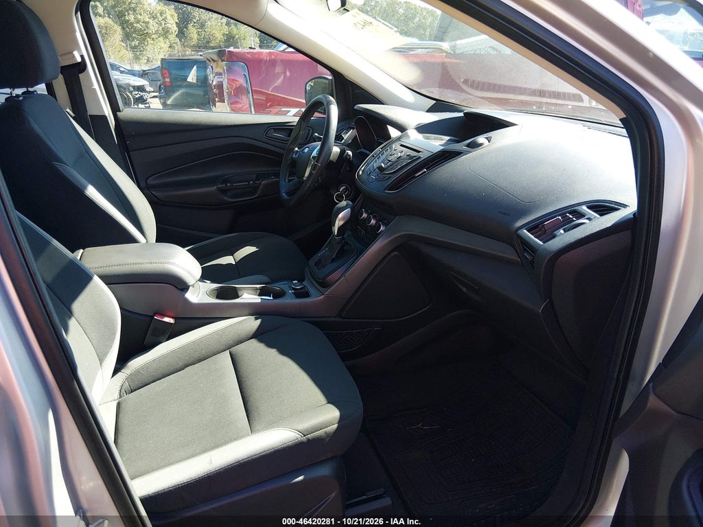 2015 Ford Escape S photo 5