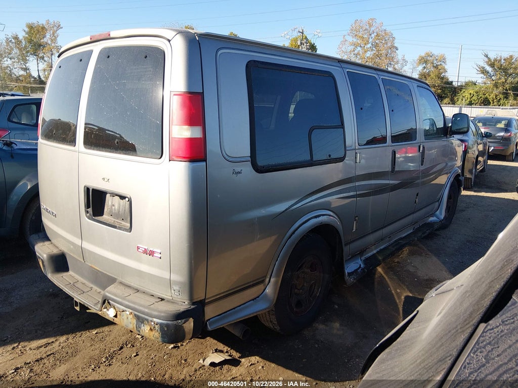 2003 GMC Savana Cutaway Standard/Standard W/C7L/C7N photo 4