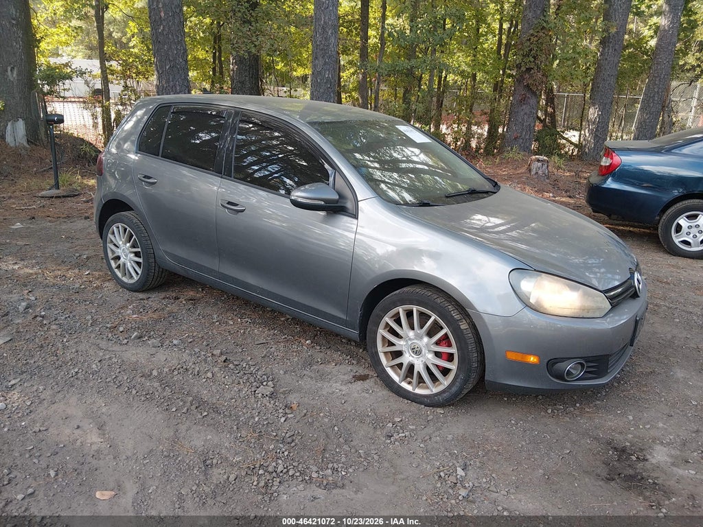 2013 Volkswagen Golf 2.0L TDI 4-Door photo 1