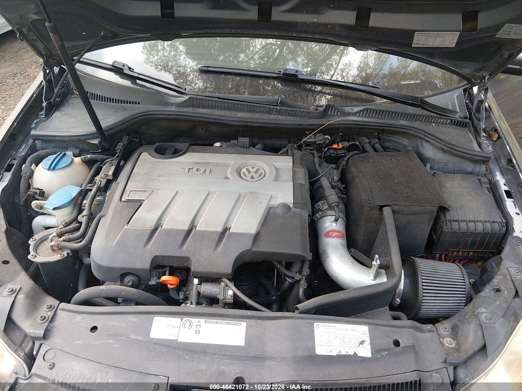2013 Volkswagen Golf 2.0L TDI 4-Door photo 10