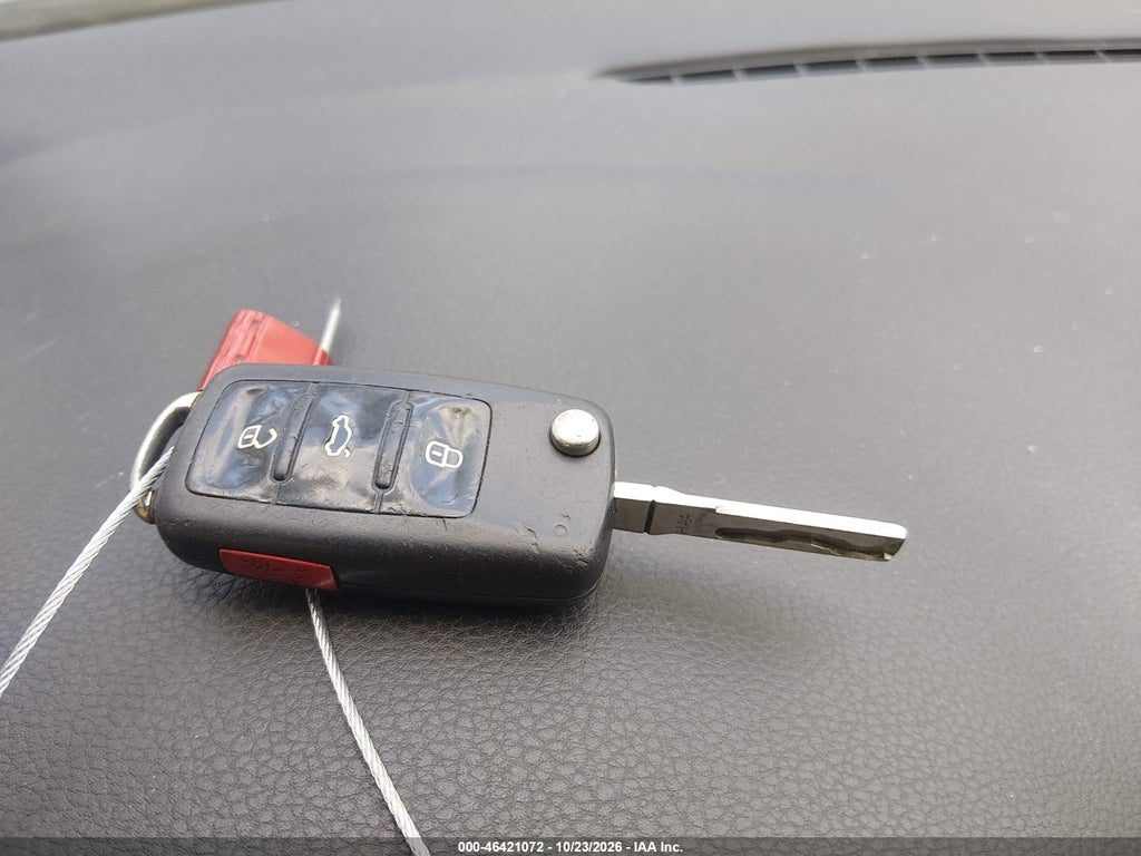 2013 Volkswagen Golf 2.0L TDI 4-Door photo 11