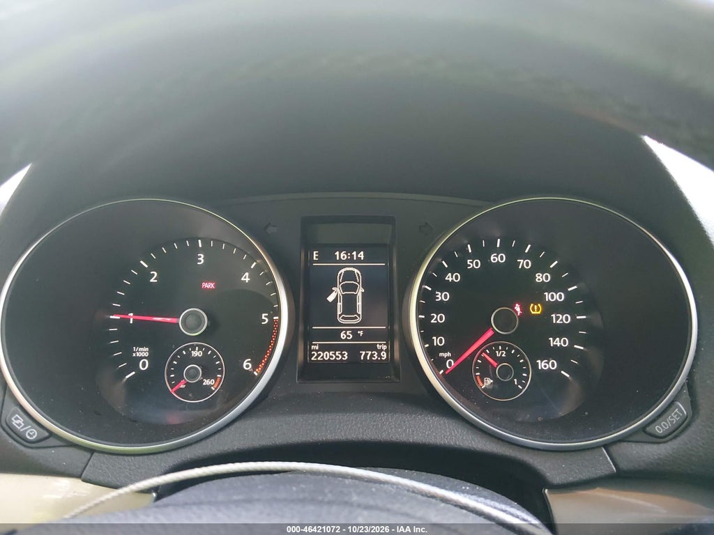 2013 Volkswagen Golf 2.0L TDI 4-Door photo 7