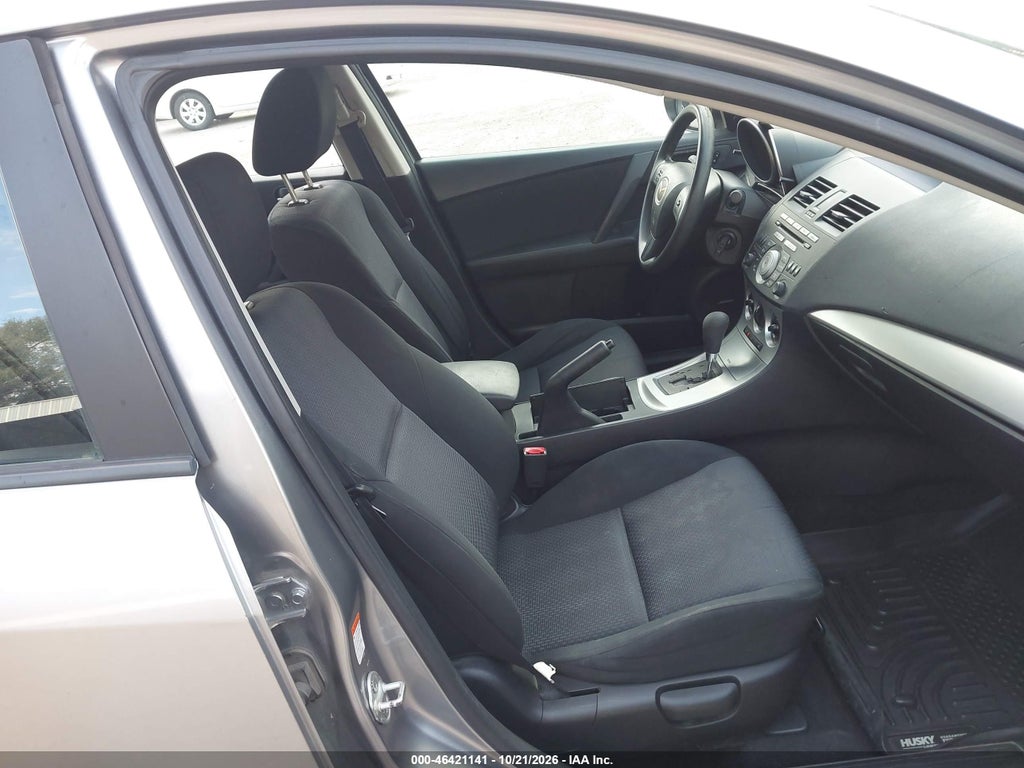 2010 Mazda MAZDA3 I Touring photo 5