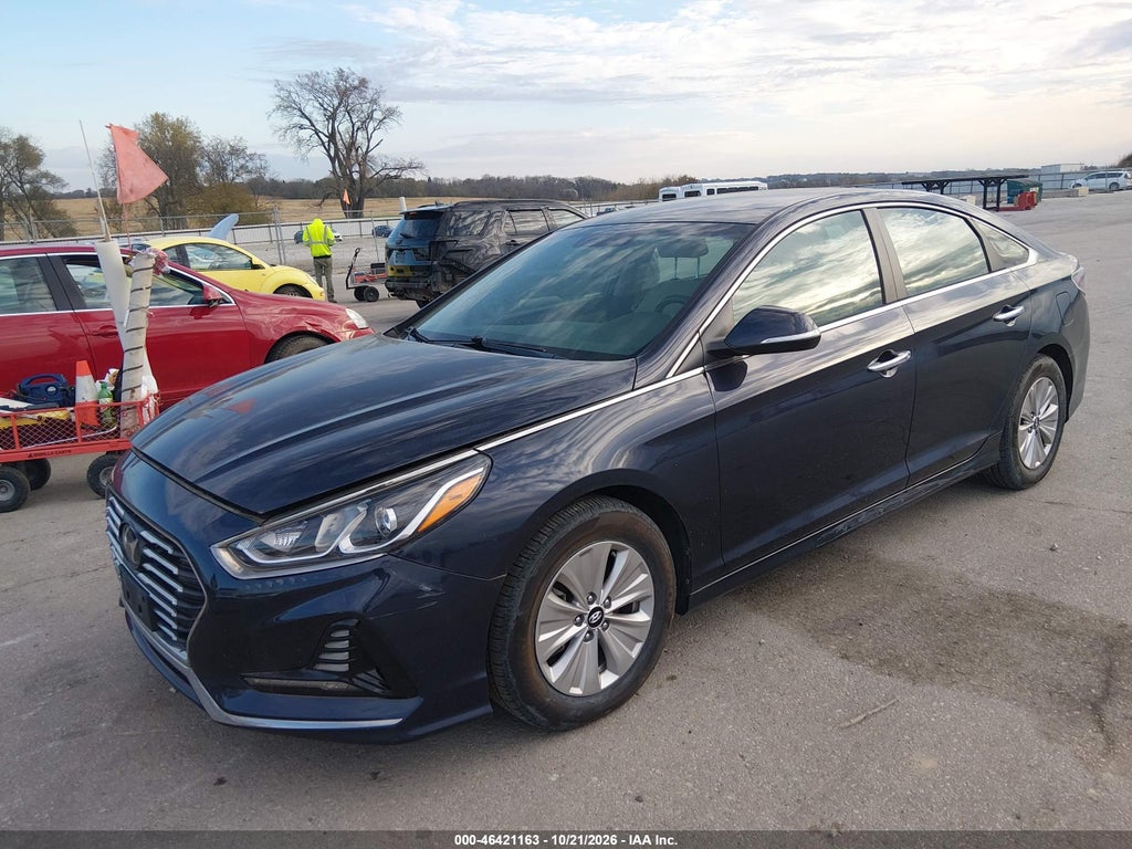 2018 Hyundai Sonata Hybrid SE photo 2