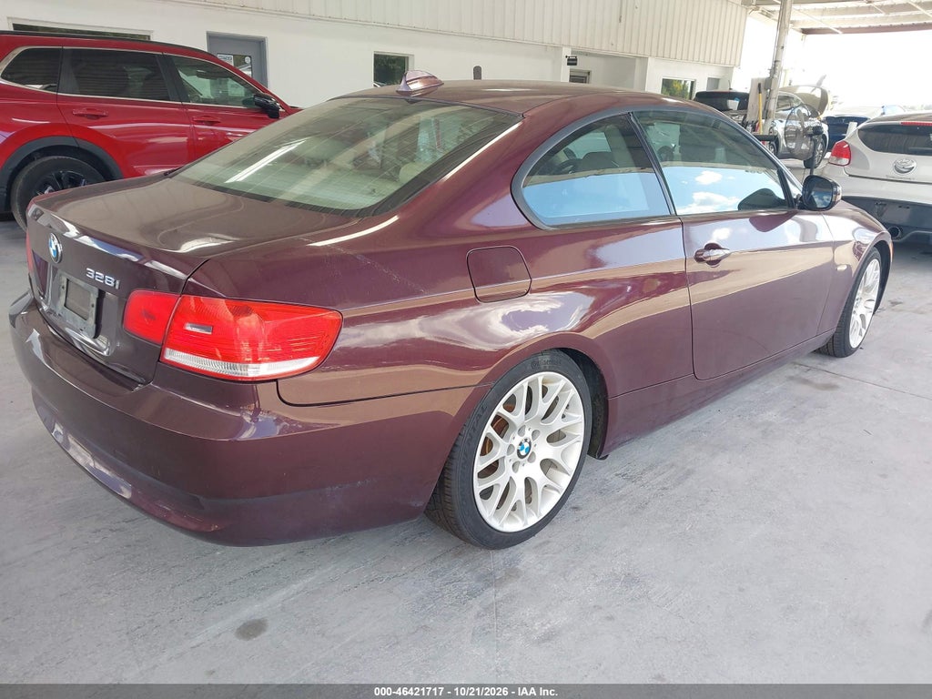 2010 BMW 328I photo 4