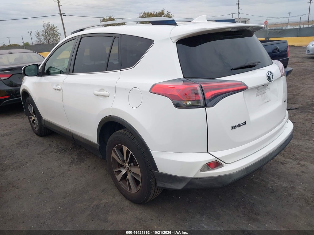 2018 Toyota RAV4 XLE photo 3