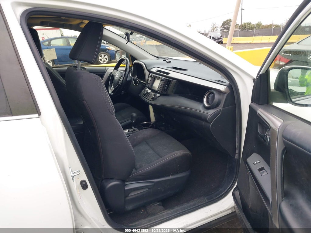2018 Toyota RAV4 XLE photo 5
