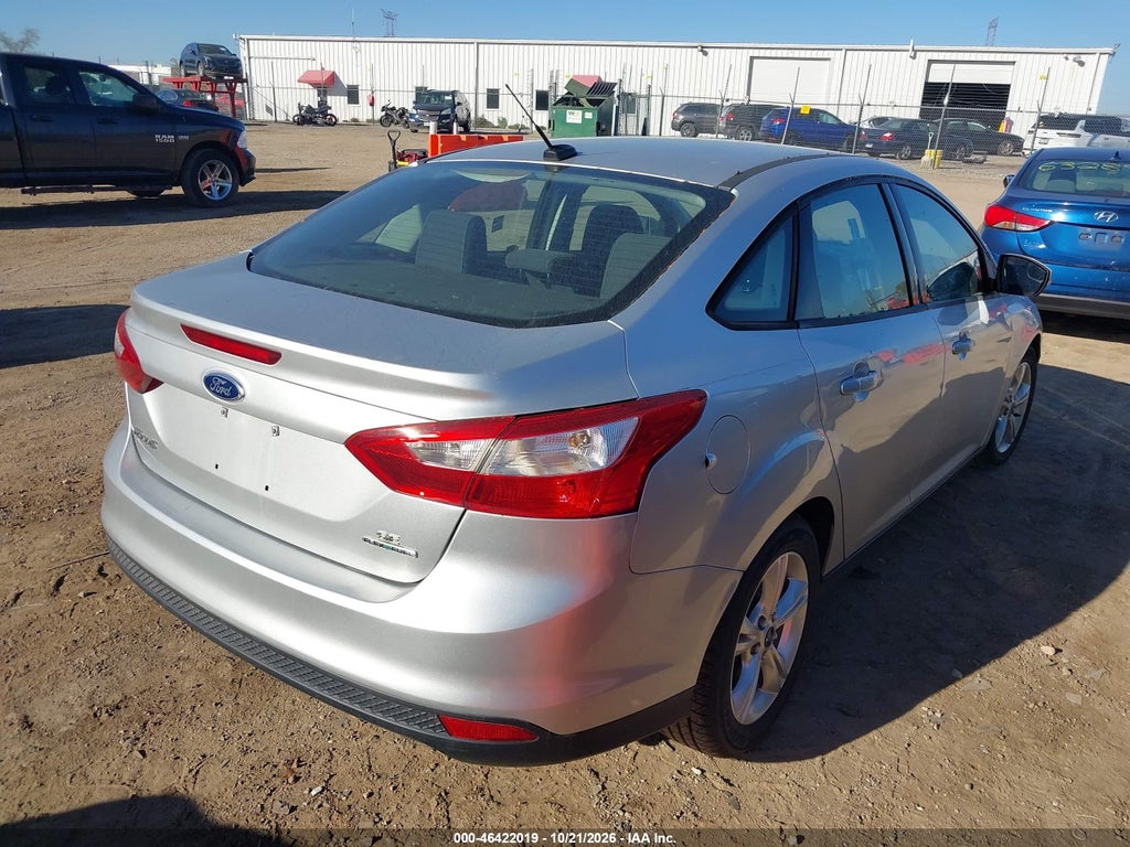 2013 Ford Focus SE photo 4