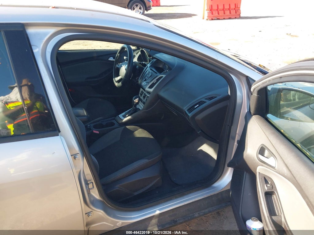 2013 Ford Focus SE photo 5