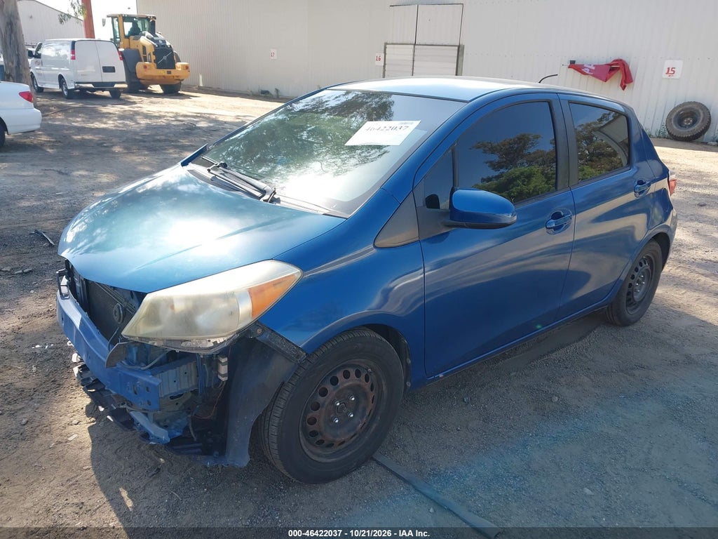 2012 Toyota Yaris LE photo 2