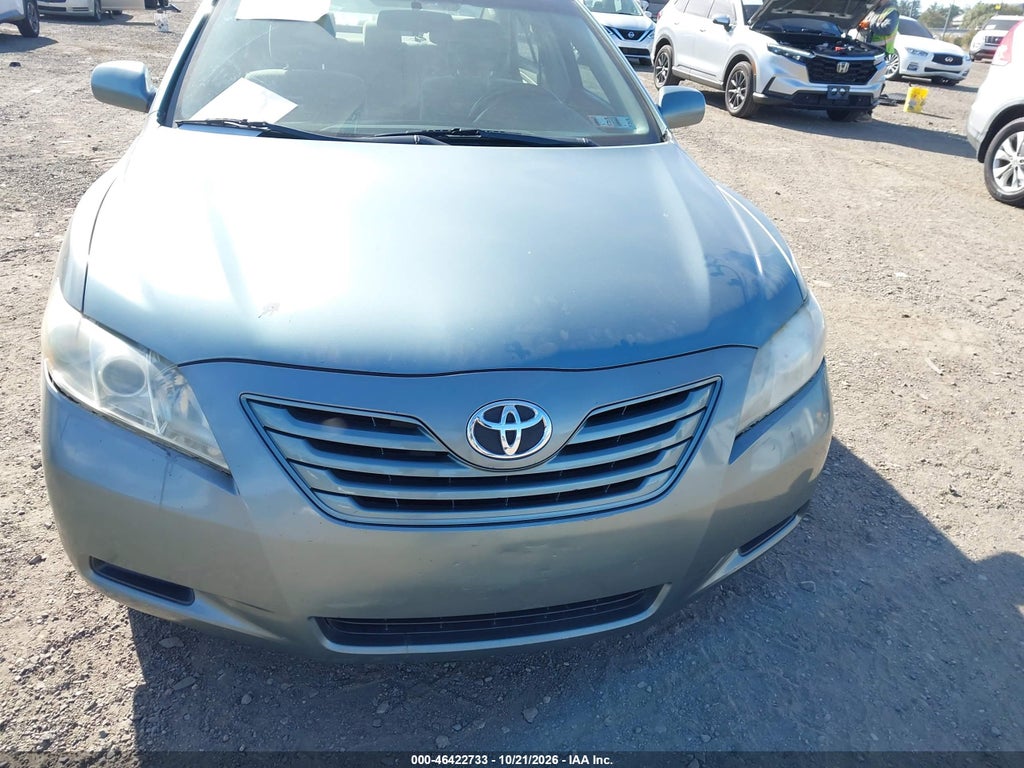 2009 Toyota Camry LE photo 6