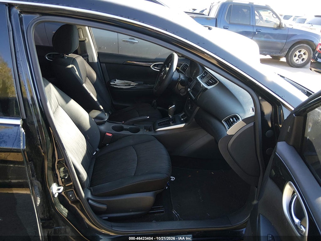 2019 Nissan Sentra SV photo 5