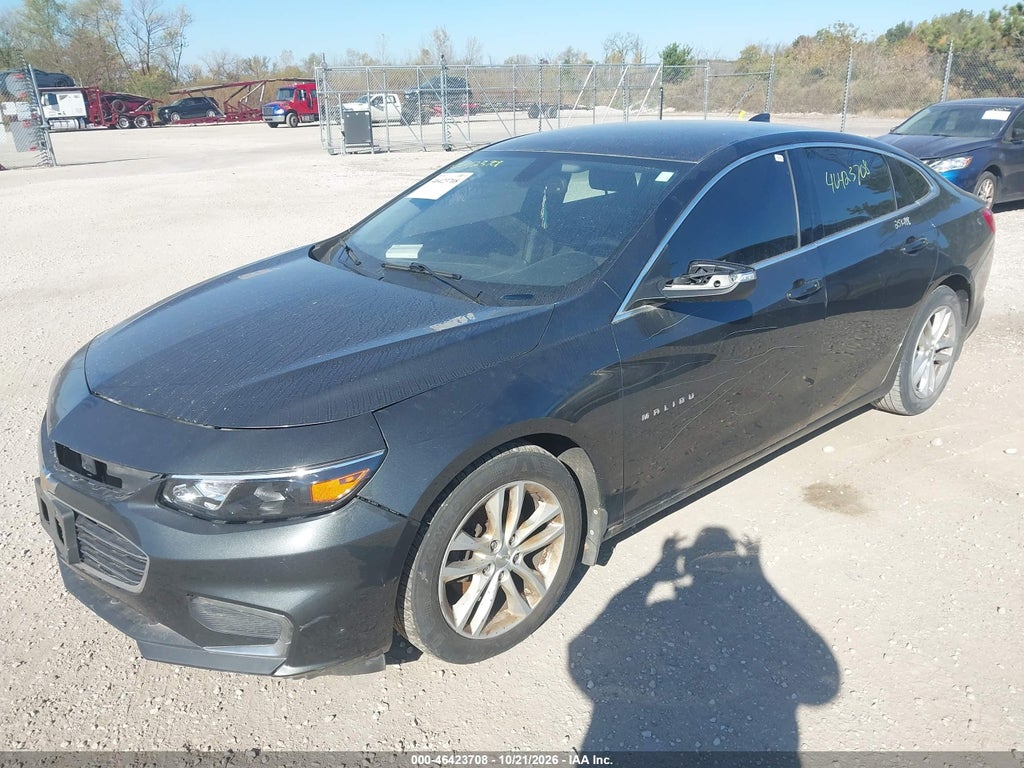2017 Chevrolet Malibu 1LT photo 2
