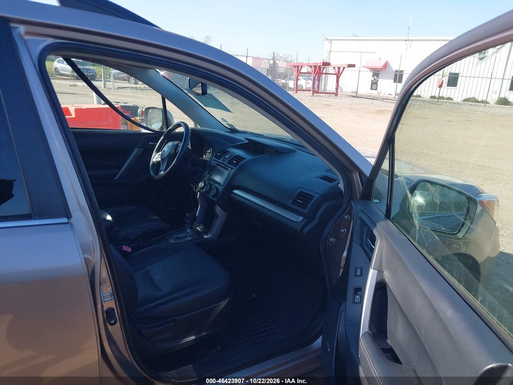 2014 Subaru Forester 2.5I Touring photo 5