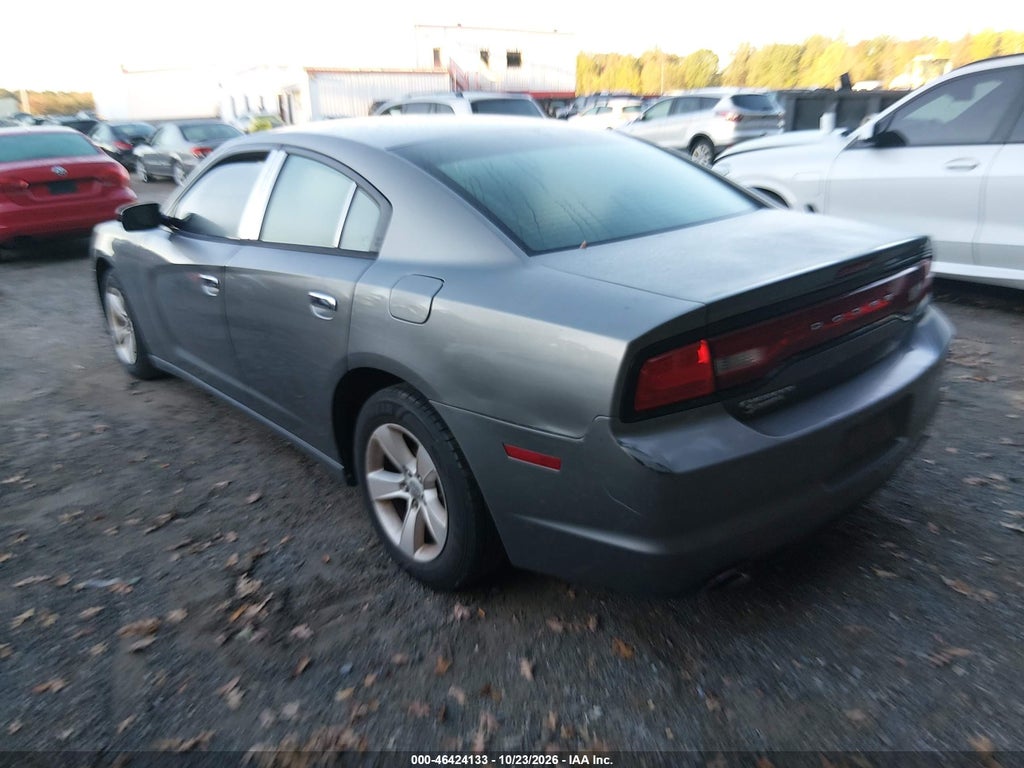 2011 Dodge Charger photo 3