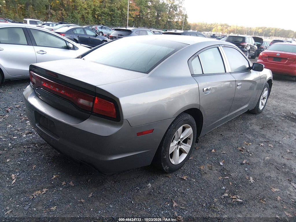 2011 Dodge Charger photo 4