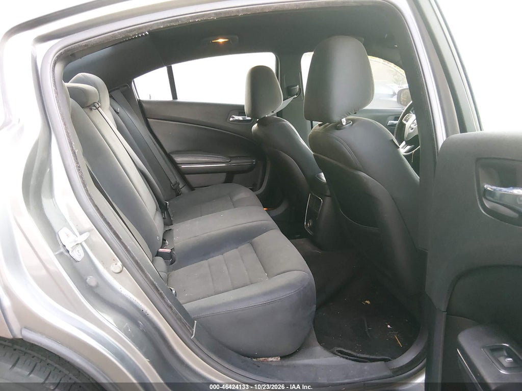 2011 Dodge Charger photo 8