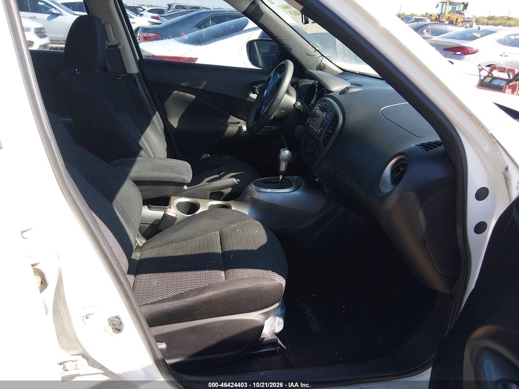 2017 Nissan Juke S photo 5
