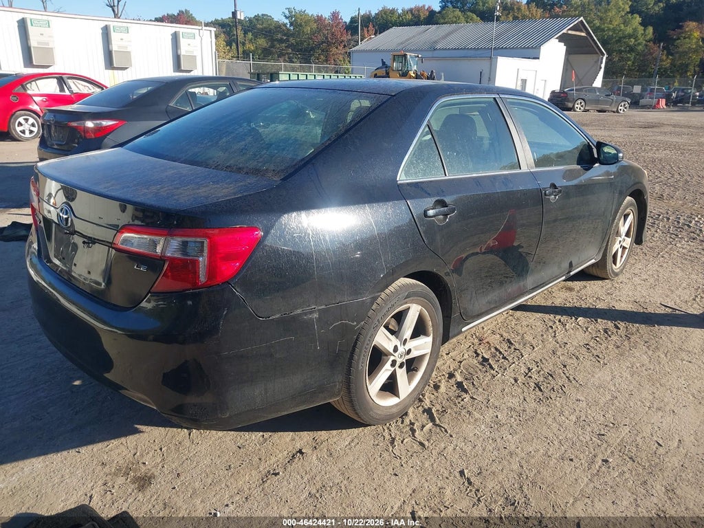 2013 Toyota Camry LE photo 4