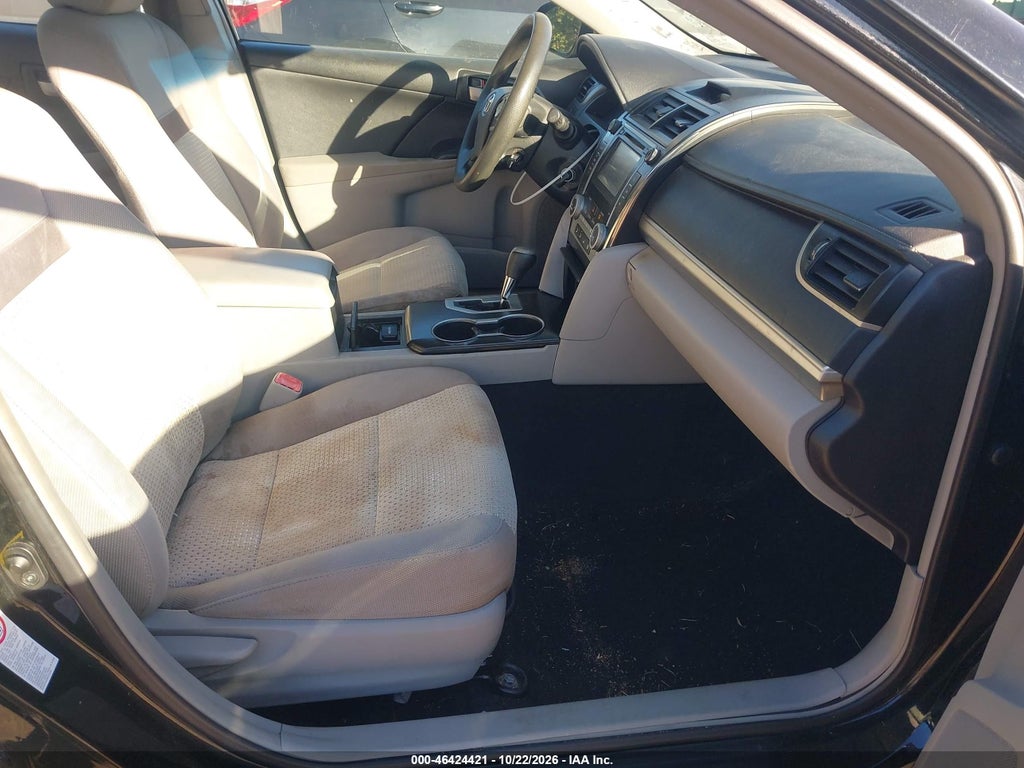 2013 Toyota Camry LE photo 5