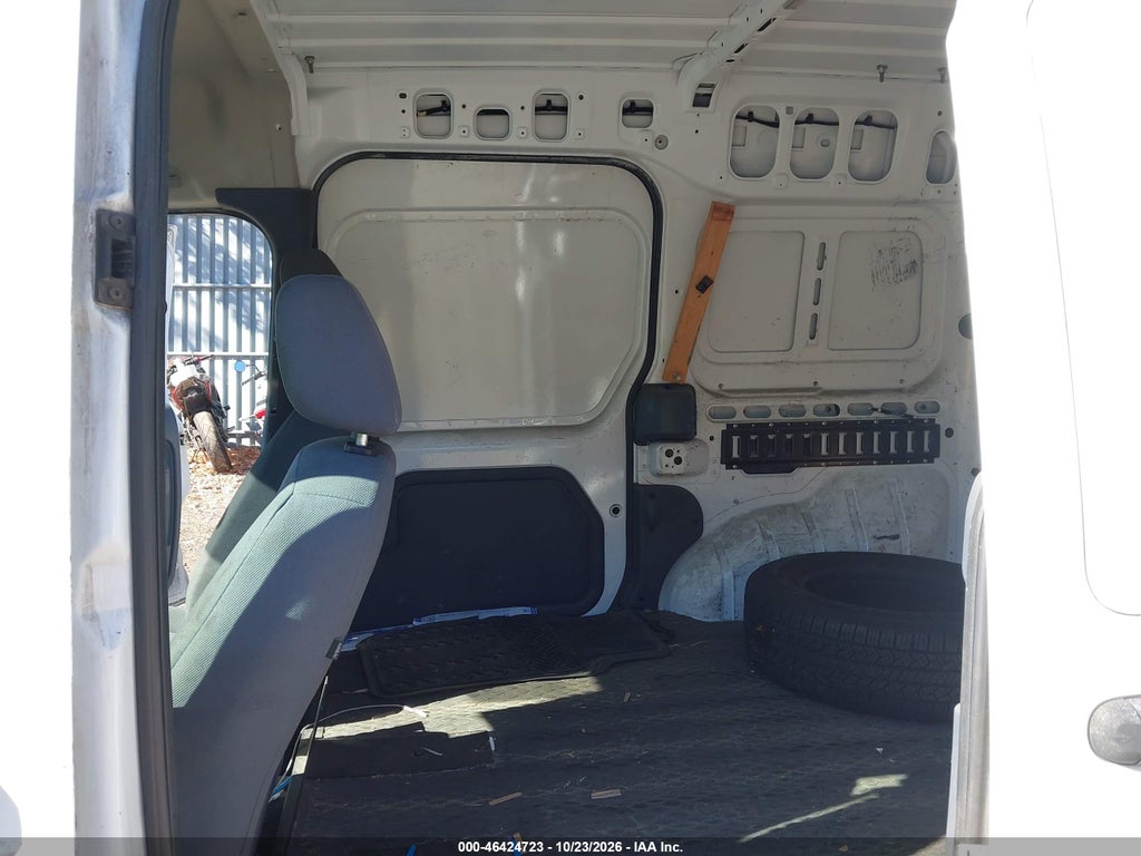 2011 Ford Transit Connect XL photo 8