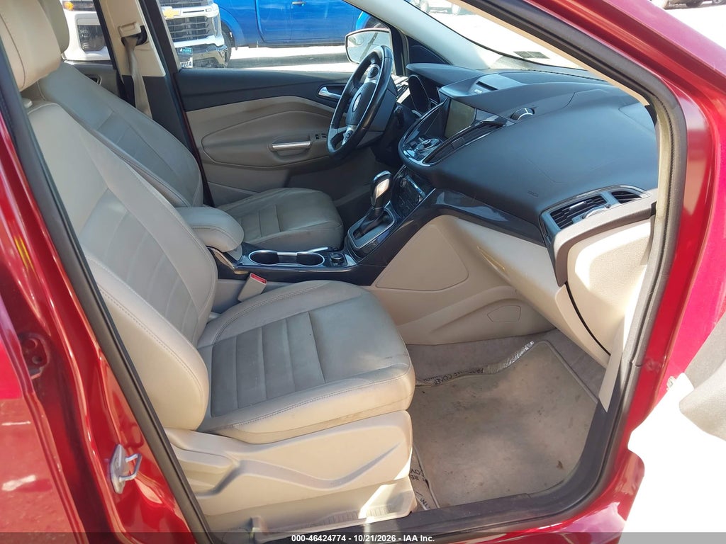 2014 Ford Escape Titanium photo 5