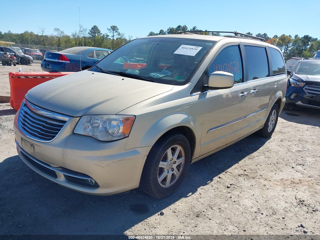 2012 Chrysler Town & Country Touring photo 2