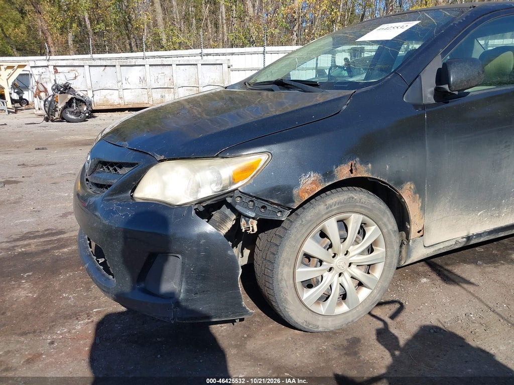 2012 Toyota Corolla LE photo 6