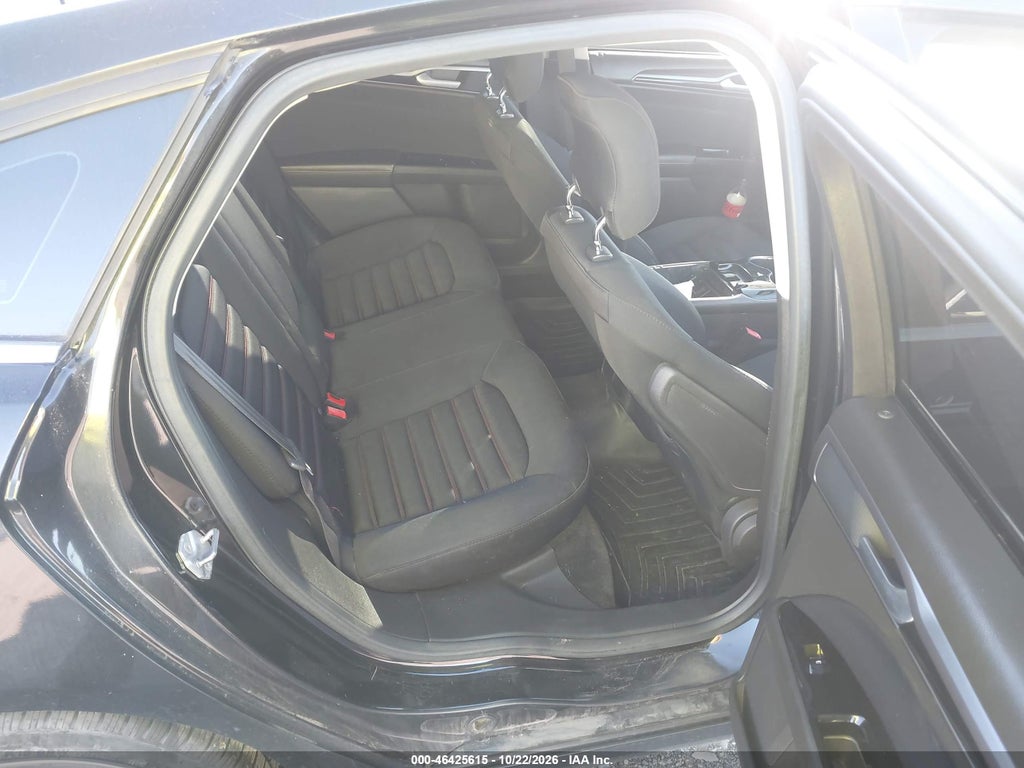 2014 Ford Fusion SE photo 8