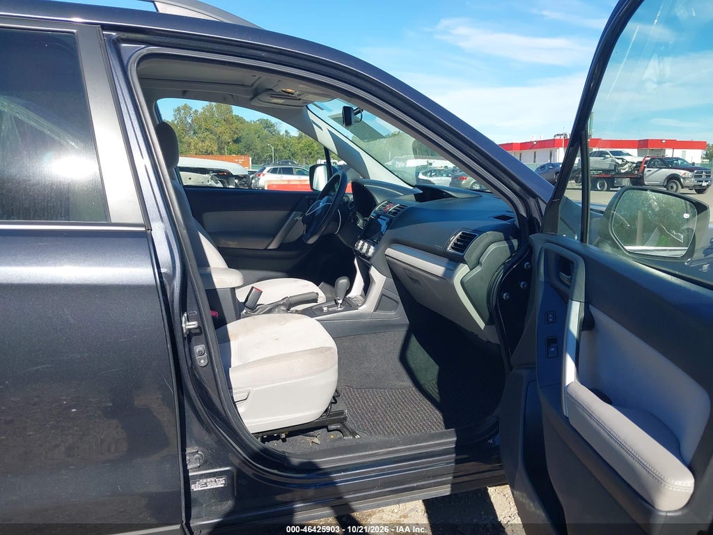 2016 Subaru Forester 2.5I Premium photo 5