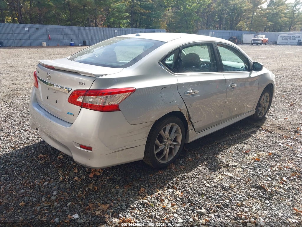 2013 Nissan Sentra SR photo 4