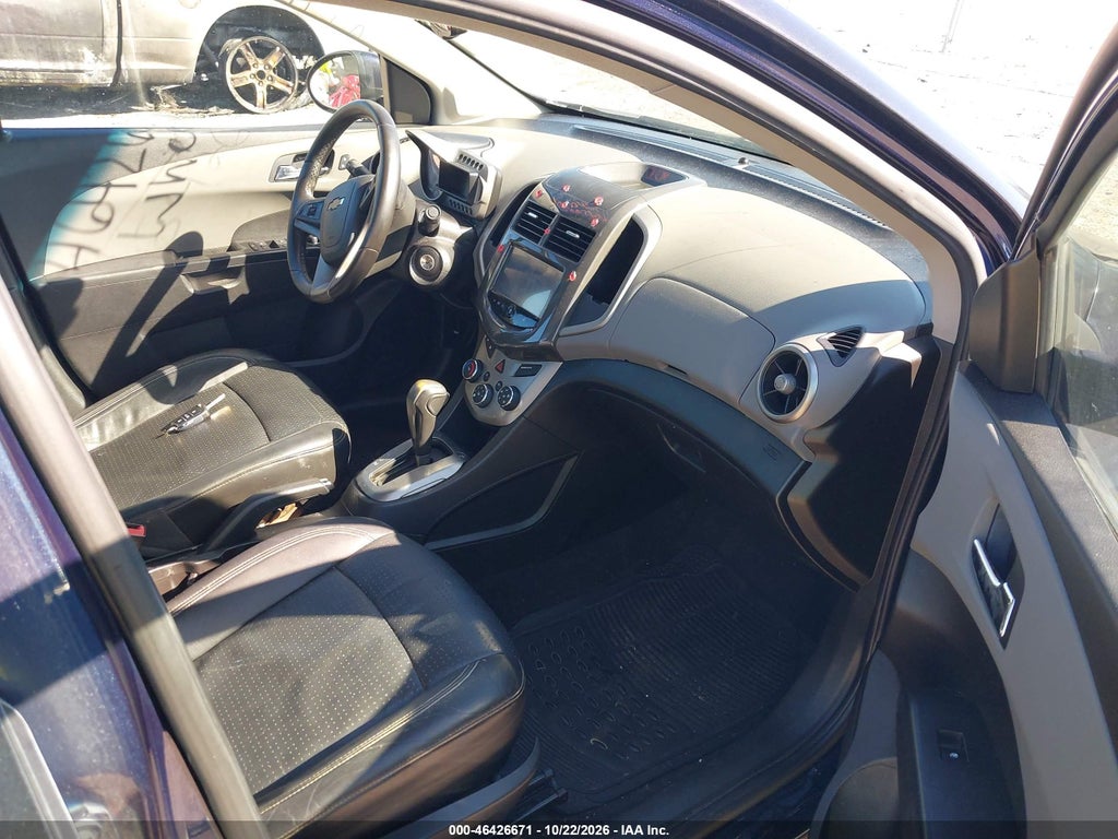 2016 Chevrolet Sonic LTZ Auto photo 5
