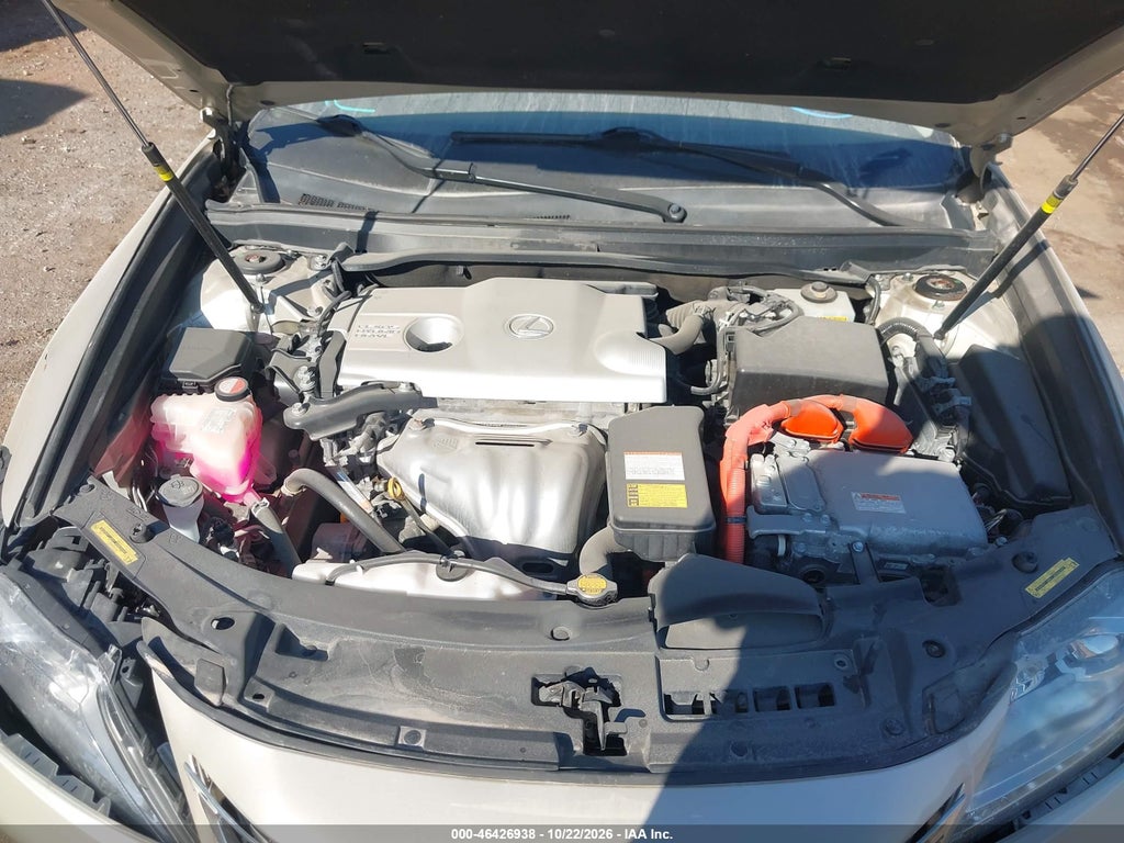 2015 Lexus ES 300H photo 10
