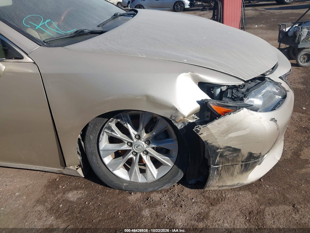 2015 Lexus ES 300H photo 6