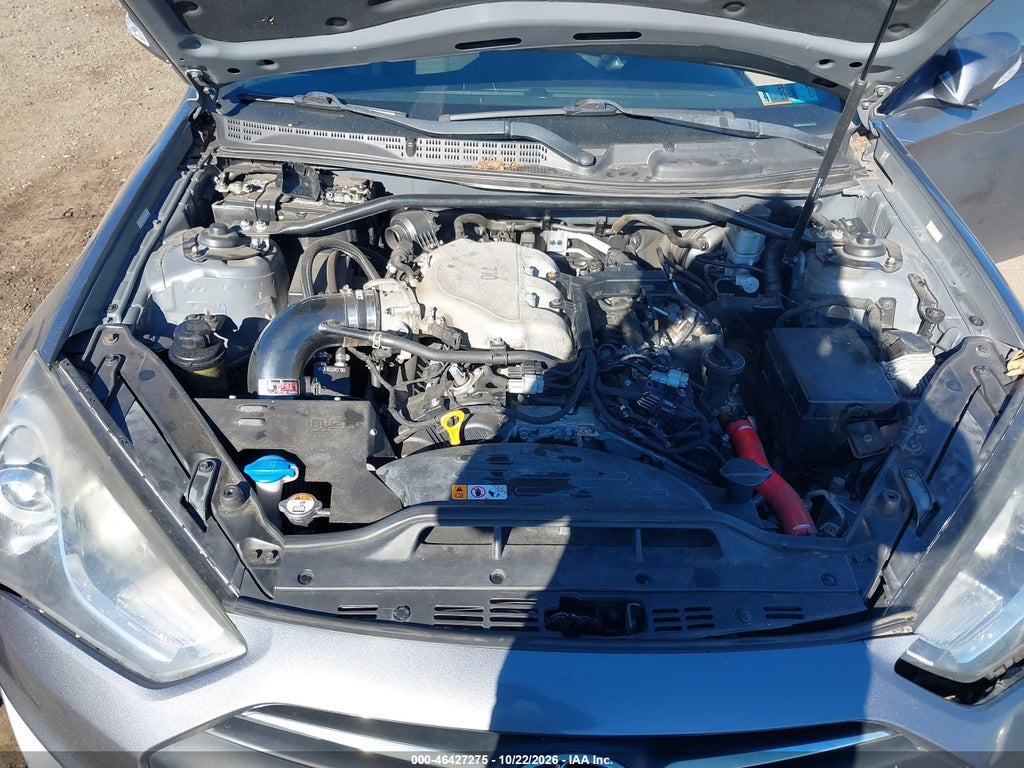 2016 Hyundai Genesis 3.8 Base photo 10