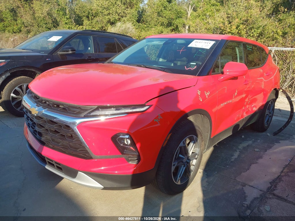 2025 Chevrolet Blazer AWD 2LT photo 2