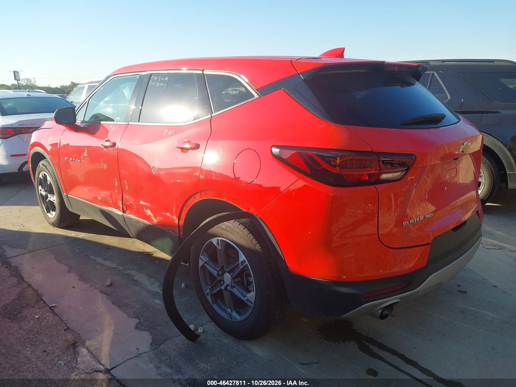 2025 Chevrolet Blazer AWD 2LT photo 3