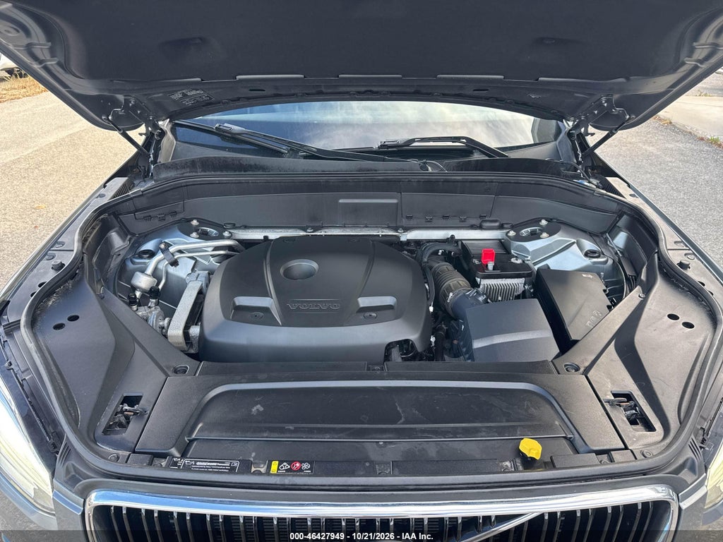2019 Volvo XC90 T6 Momentum photo 10